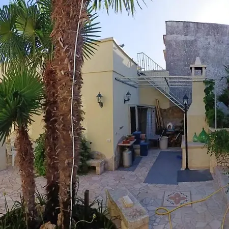 Bouganville, Casa Sul Giardino Vicino Otranto * Giurdignano