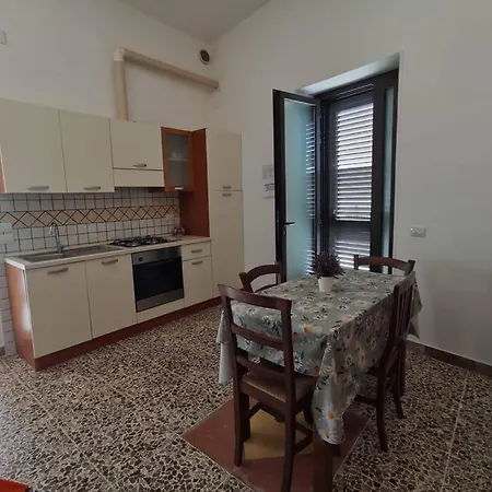 Bouganville, Casa Sul Giardino Vicino Otranto Giurdignano